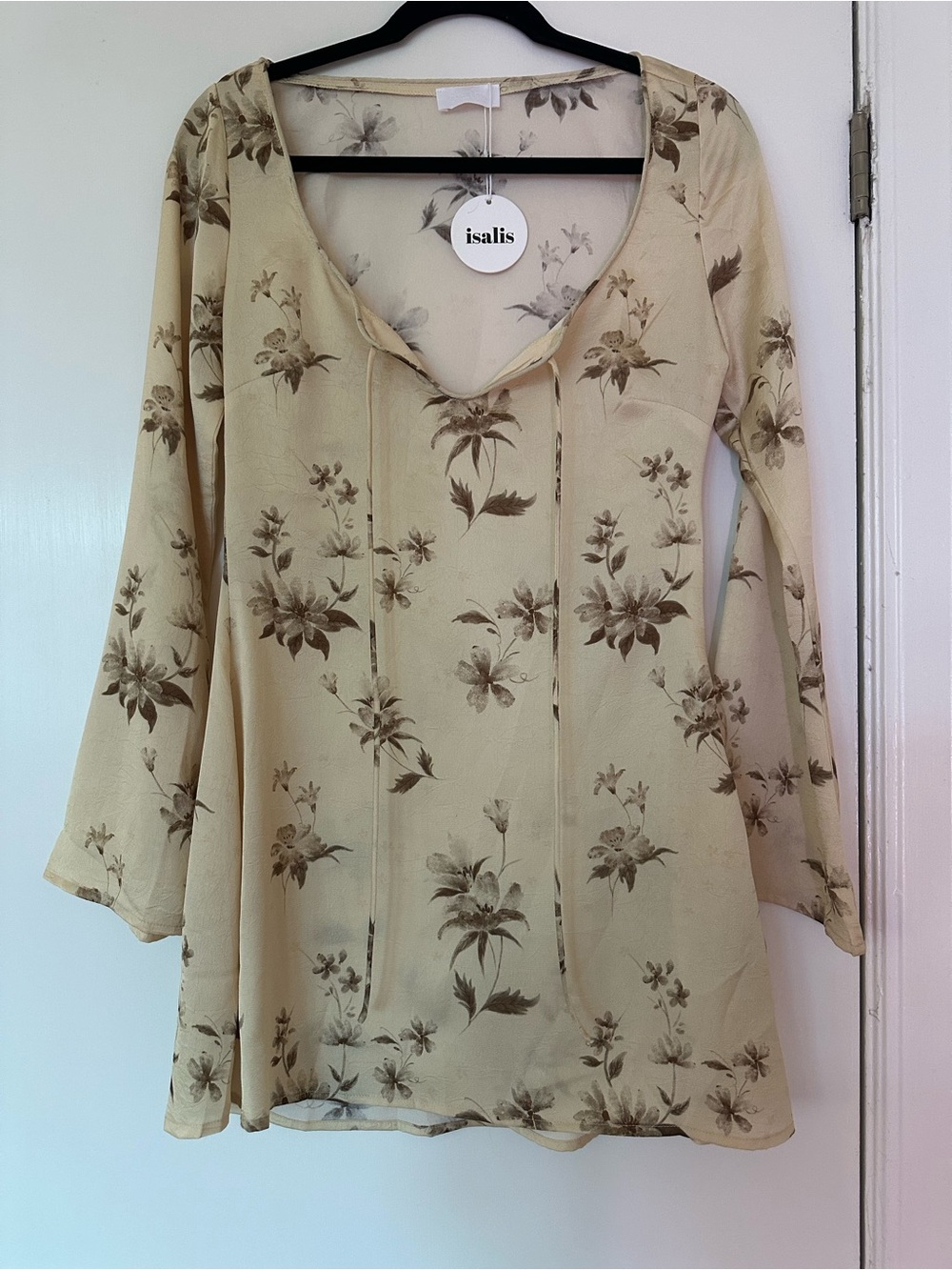 Isalis Brand New Cream Floral Mini Dress